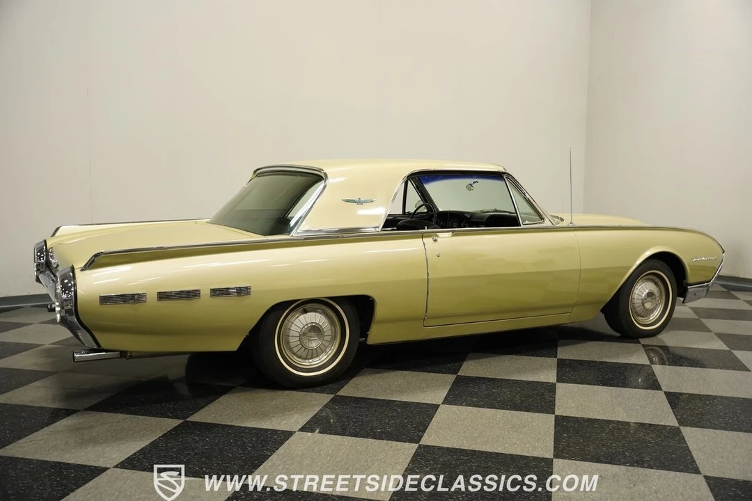 1962 Ford Thunderbird 3rd Gen - Image 14 of 21
