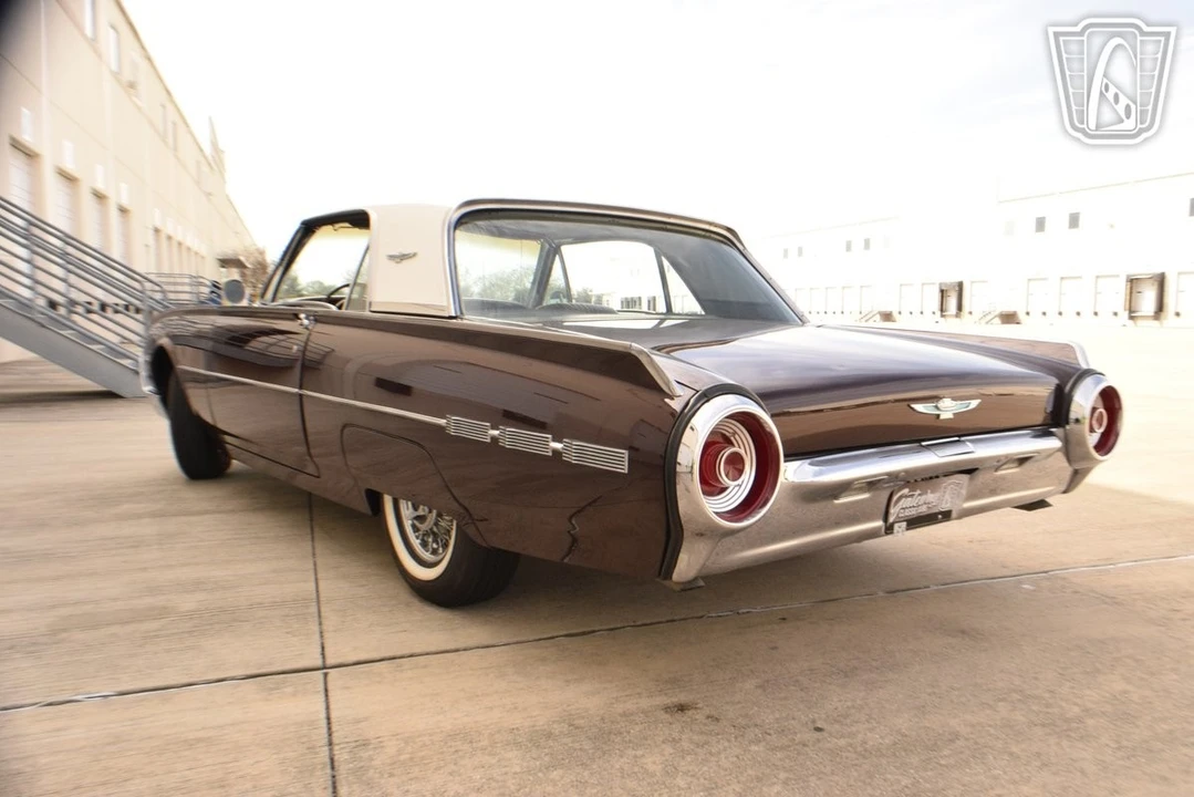 1962 Ford Thunderbird 3rd Gen - Image 9 of 12