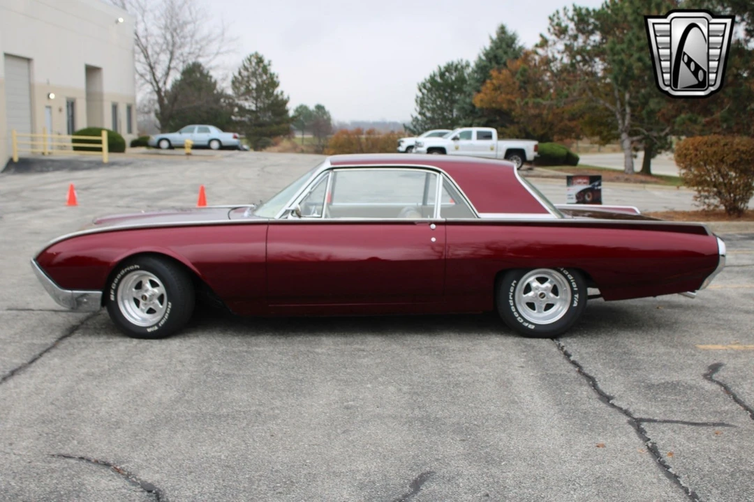 1962 Ford Thunderbird 3rd Gen - Image 5 of 12