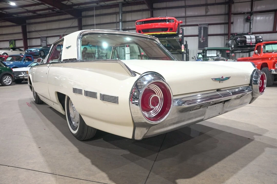1962 Ford Thunderbird 3rd Gen - Image 6 of 21