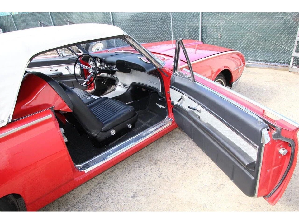 1962 Ford Thunderbird 3rd Gen - Image 18 of 27