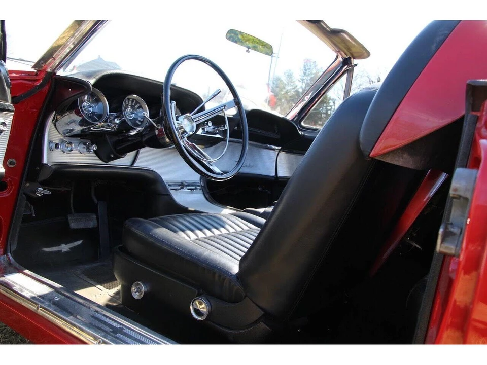 1962 Ford Thunderbird 3rd Gen - Image 15 of 27