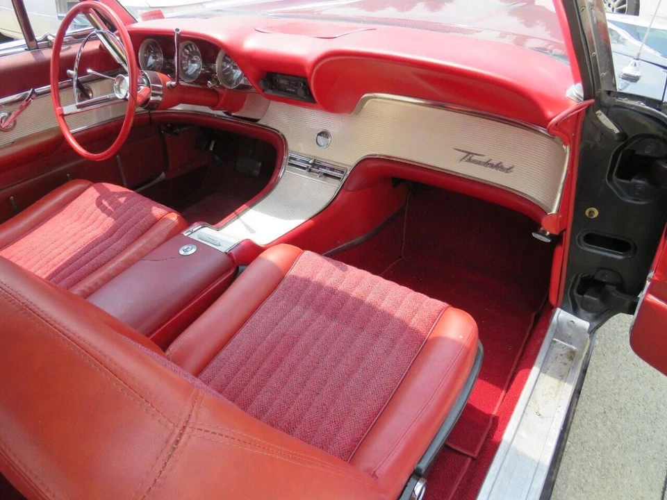 1962 Ford Thunderbird 3rd Gen - Image 12 of 31