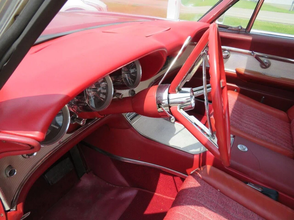 1962 Ford Thunderbird 3rd Gen - Image 13 of 31