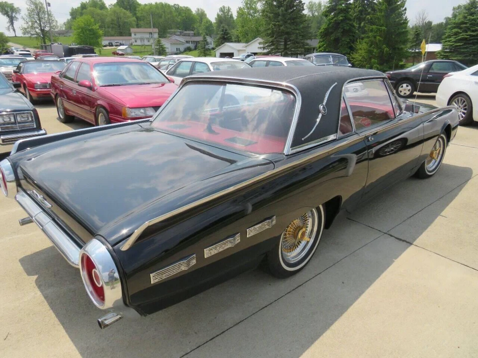 1962 Ford Thunderbird 3rd Gen - Image 5 of 31