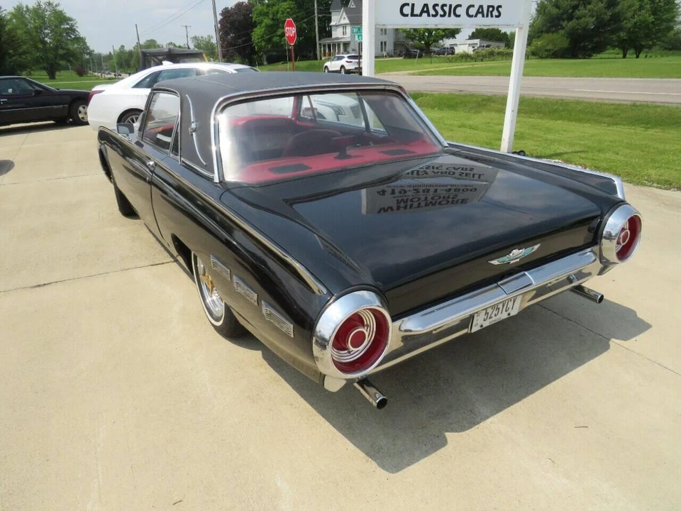 1962 Ford Thunderbird 3rd Gen - Image 7 of 31