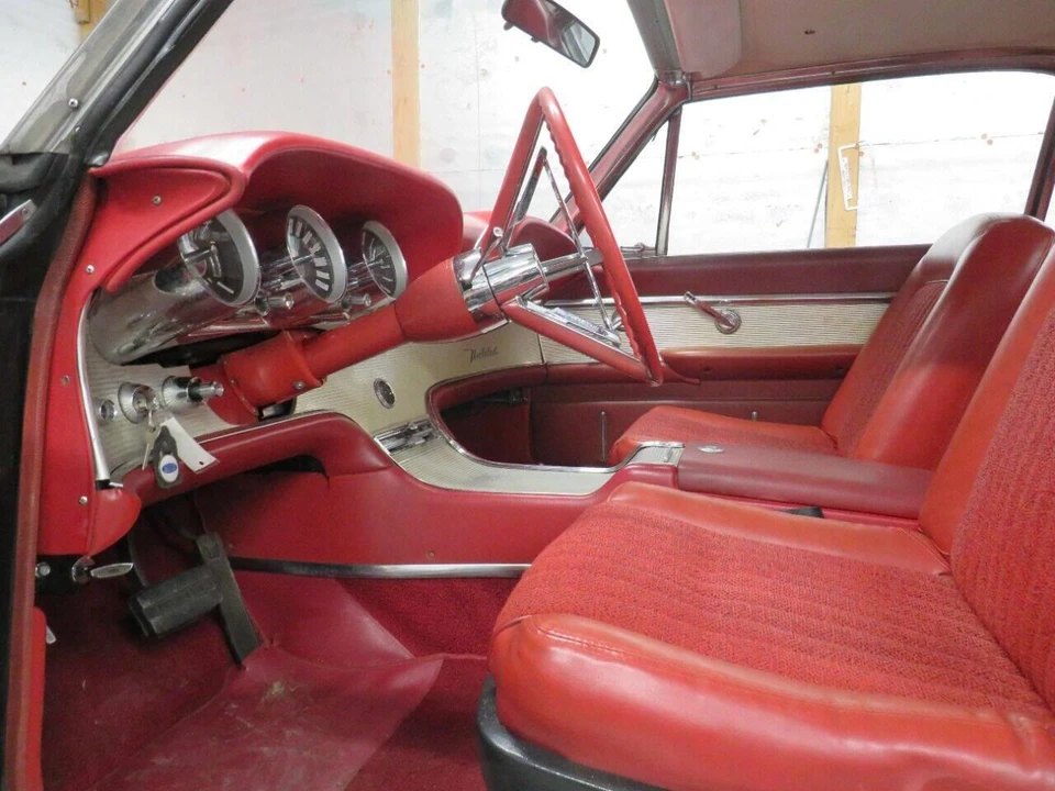 1962 Ford Thunderbird 3rd Gen - Image 8 of 31