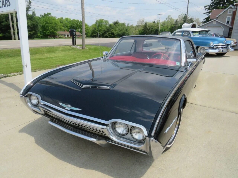 1962 Ford Thunderbird 3rd Gen - Image 4 of 31