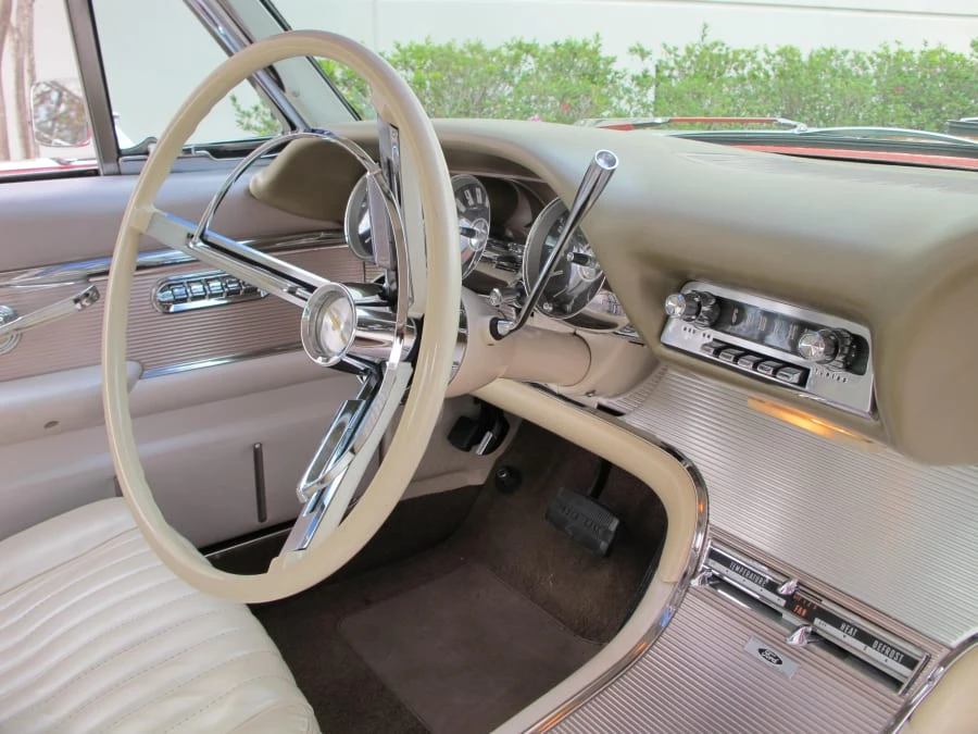 1962 Ford Thunderbird 3rd Gen - Image 4 of 9