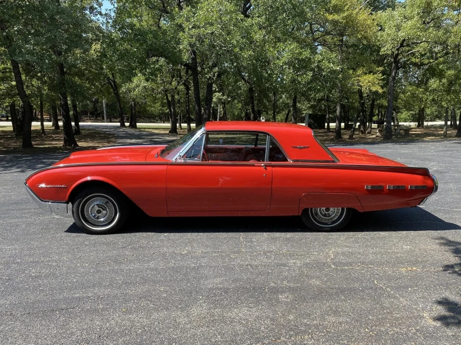 1962 Ford Thunderbird 3rd Gen - Image 2 of 15