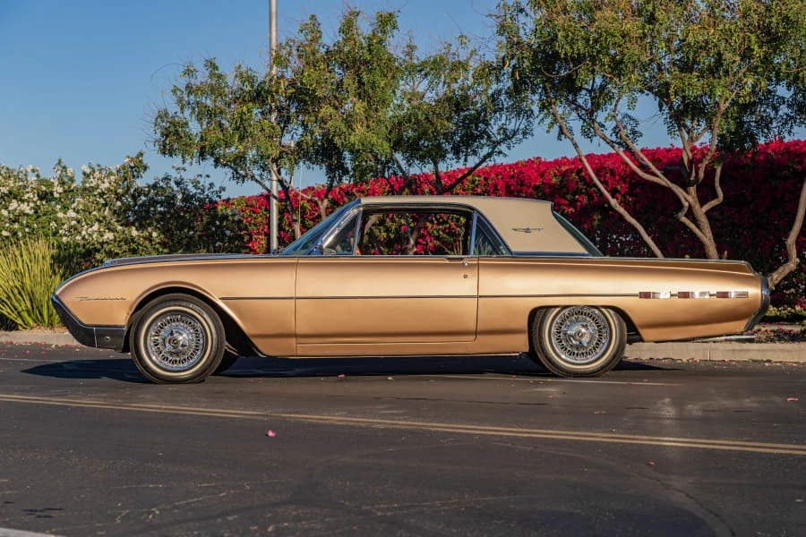 1962 Ford Thunderbird 3rd Gen - Image 2 of 31