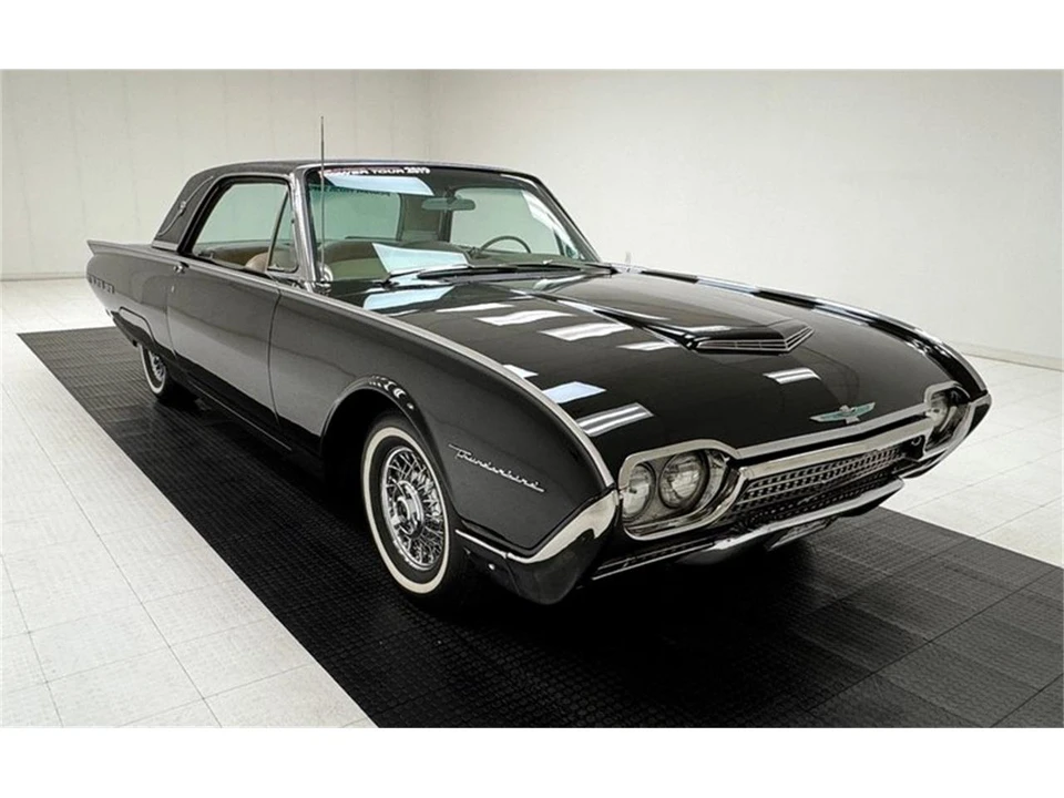 1962 Ford Thunderbird 3rd Gen - Image 7 of 31