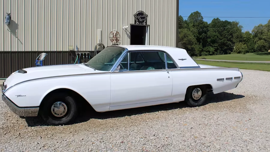 1962 Ford Thunderbird 3rd Gen - Image 2 of 31