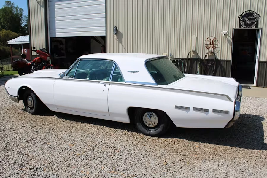 1962 Ford Thunderbird 3rd Gen - Image 7 of 31