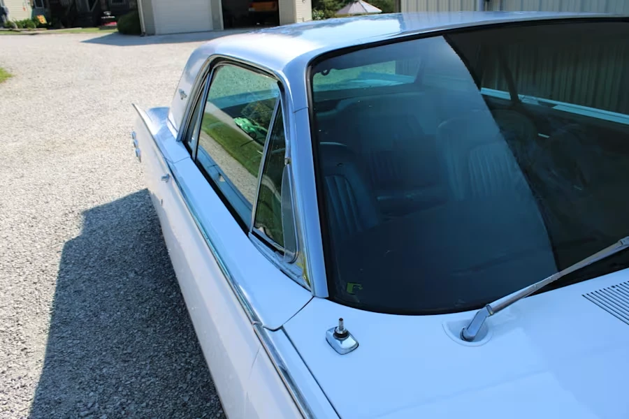 1962 Ford Thunderbird 3rd Gen - Image 11 of 31