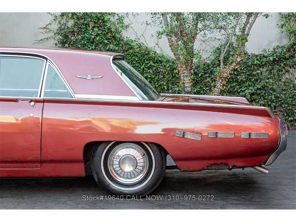 1962 Ford Thunderbird 3rd Gen - Image 12 of 31