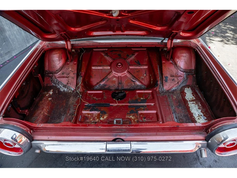1962 Ford Thunderbird 3rd Gen - Image 25 of 31