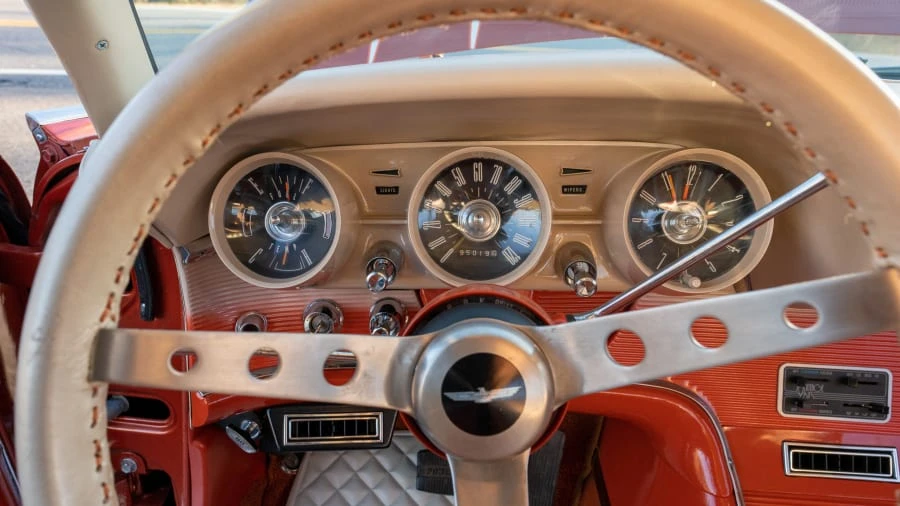 1962 Ford Thunderbird 3rd Gen - Image 6 of 24