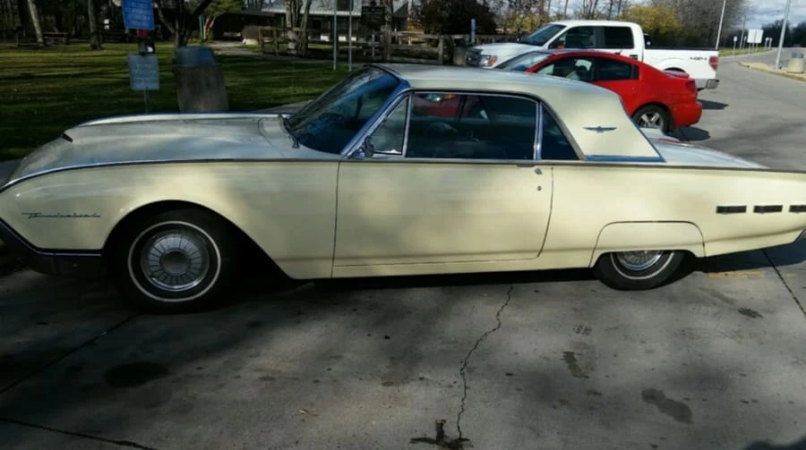 1962 Ford Thunderbird 3rd Gen - Image 2 of 2