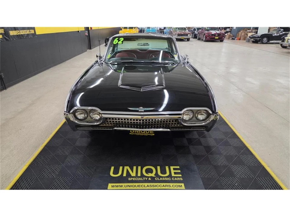 1962 Ford Thunderbird 3rd Gen - Image 2 of 31