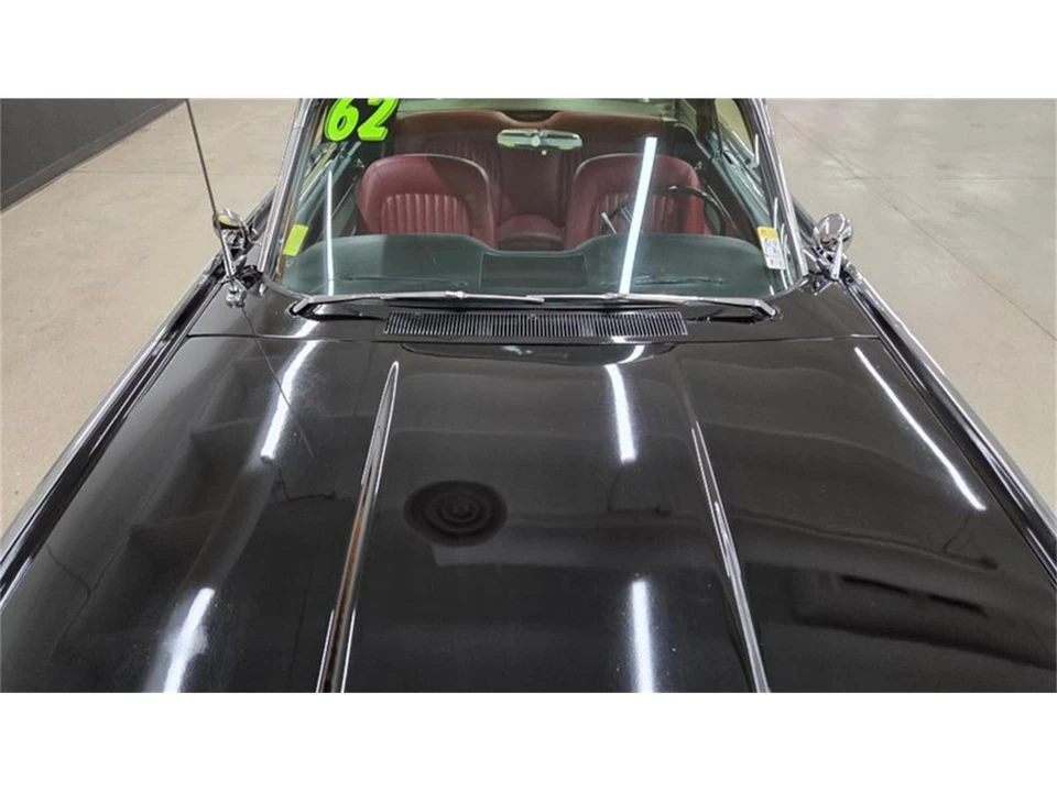 1962 Ford Thunderbird 3rd Gen - Image 12 of 31