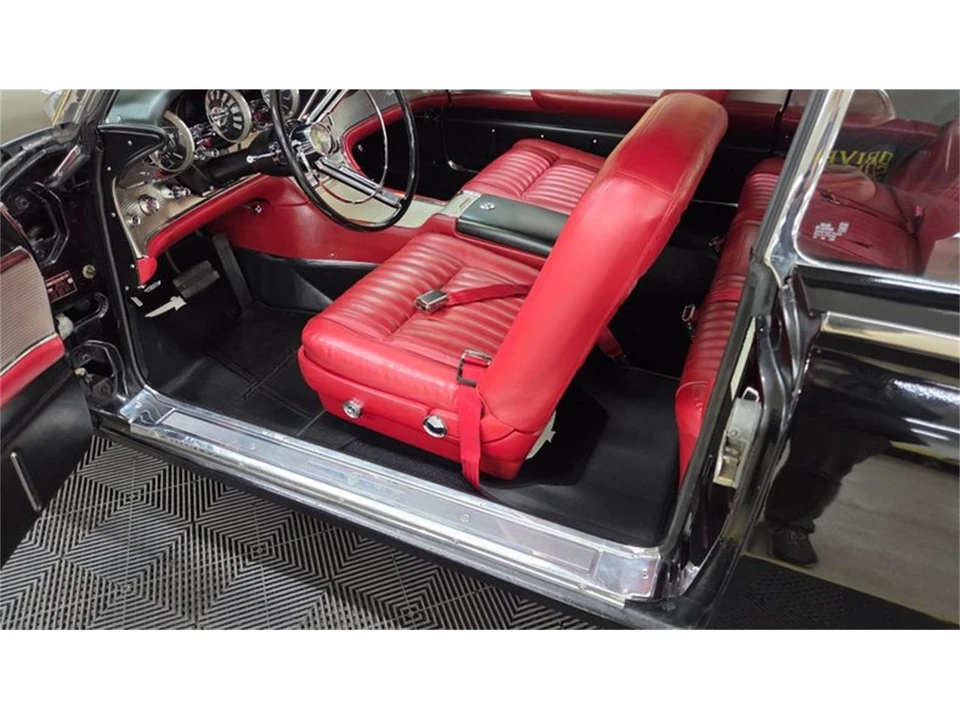 1962 Ford Thunderbird 3rd Gen - Image 22 of 31