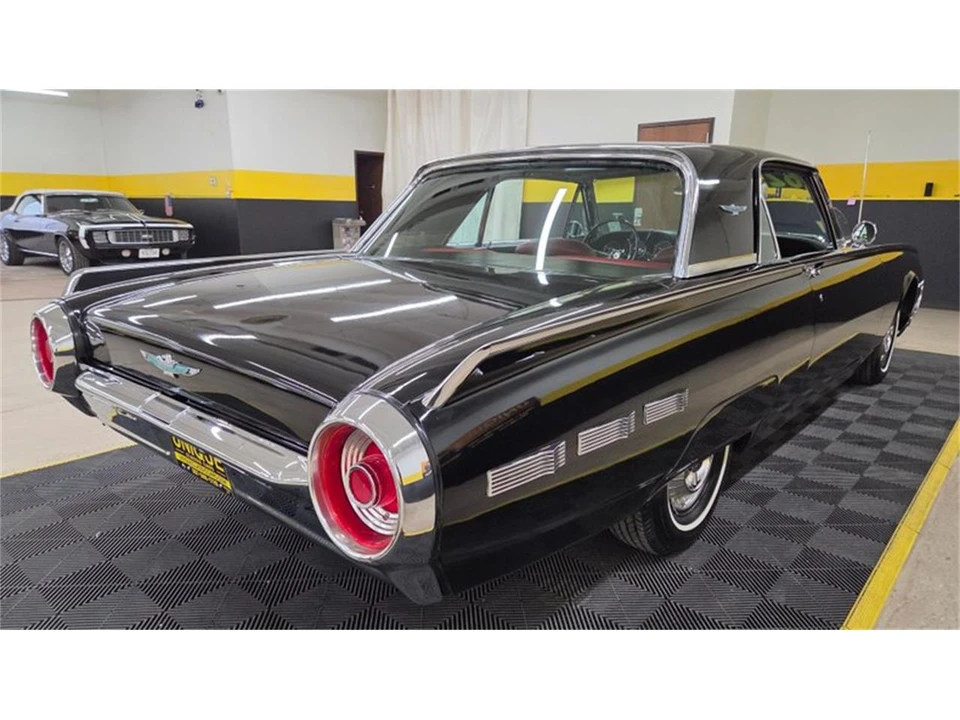 1962 Ford Thunderbird 3rd Gen - Image 4 of 31