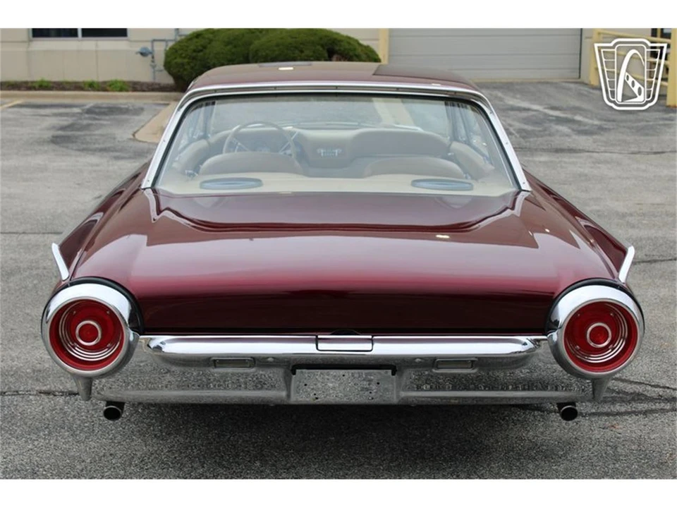 1962 Ford Thunderbird 3rd Gen - Image 11 of 31