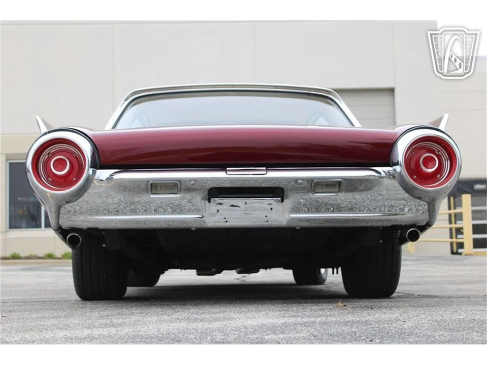 1962 Ford Thunderbird 3rd Gen - Image 13 of 31