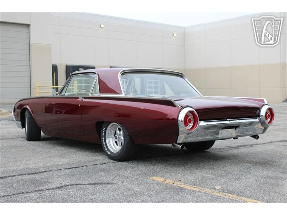 1962 Ford Thunderbird 3rd Gen - Image 9 of 31