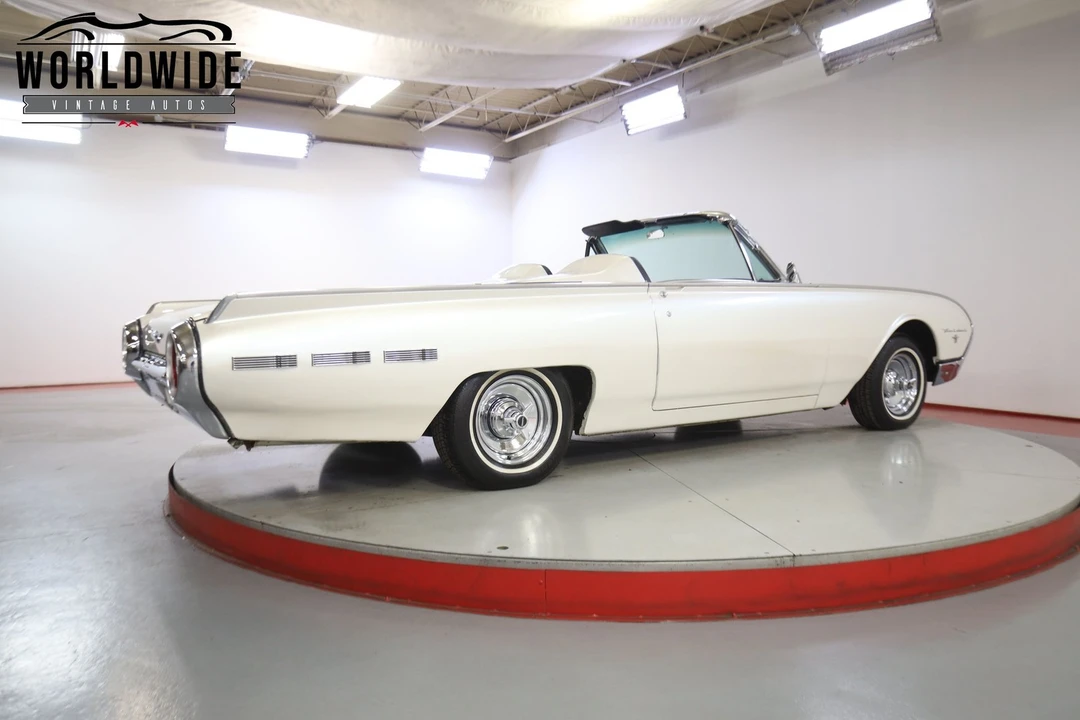 1962 Ford Thunderbird 3rd Gen - Image 6 of 12
