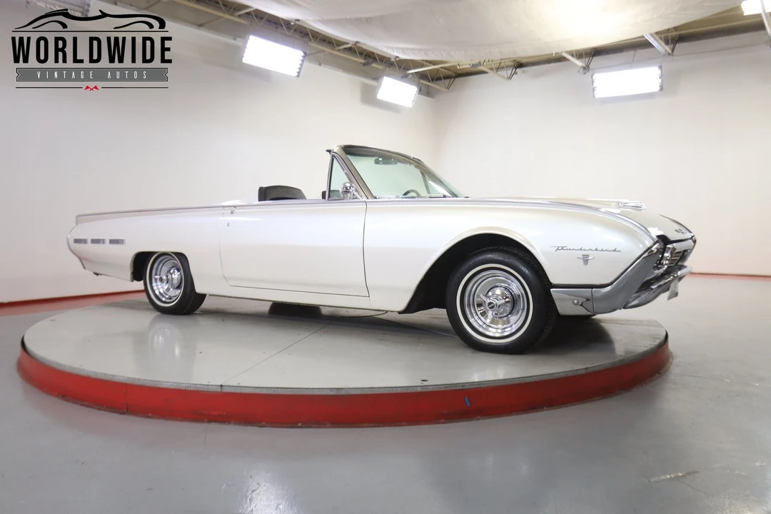 1962 Ford Thunderbird 3rd Gen - Image 2 of 12
