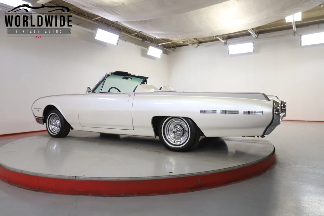 1962 Ford Thunderbird 3rd Gen - Image 5 of 12