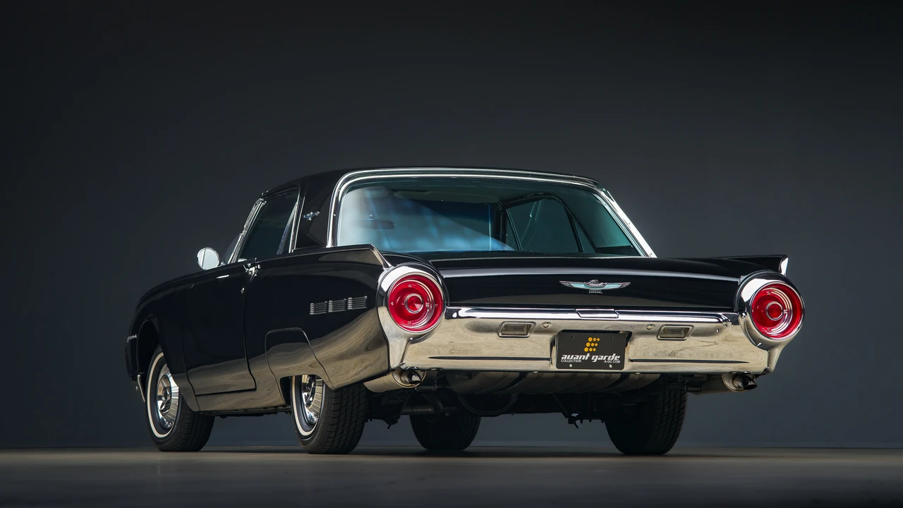 1962 Ford Thunderbird 3rd Gen - Image 9 of 31