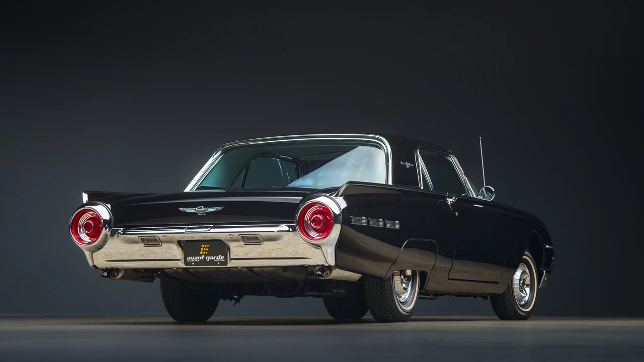 1962 Ford Thunderbird 3rd Gen - Image 11 of 31