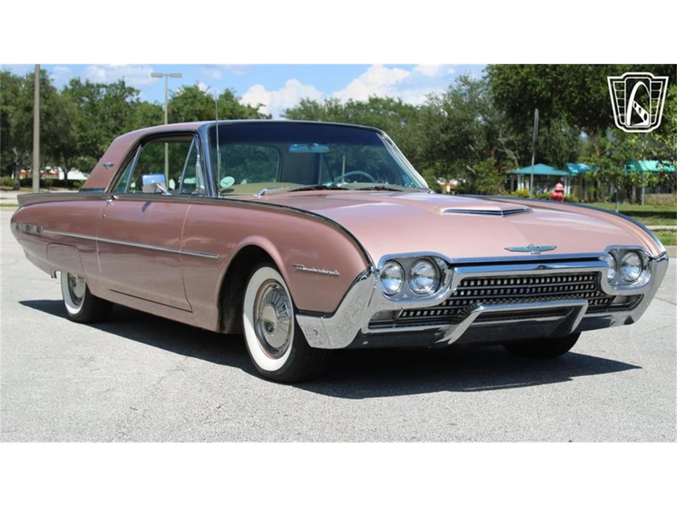 1962 Ford Thunderbird 3rd Gen - Image 13 of 31