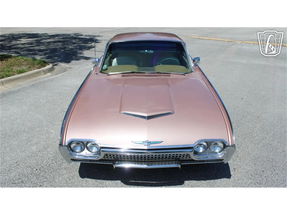 1962 Ford Thunderbird 3rd Gen - Image 17 of 31