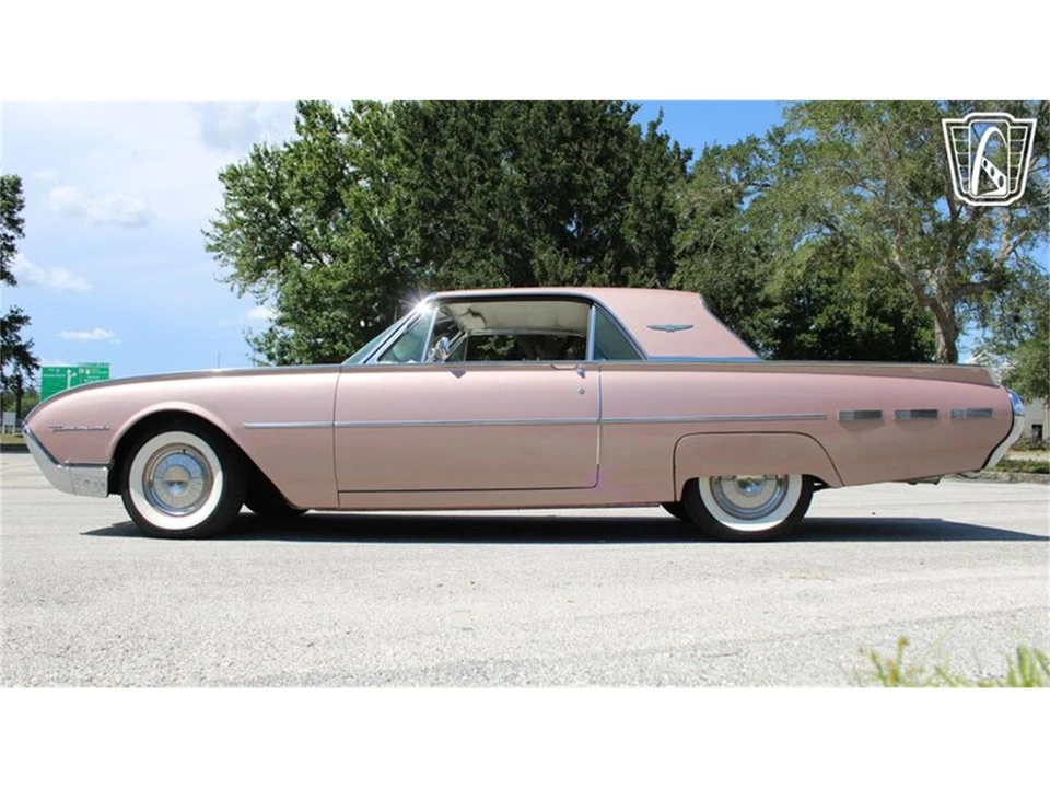 1962 Ford Thunderbird 3rd Gen - Image 18 of 31