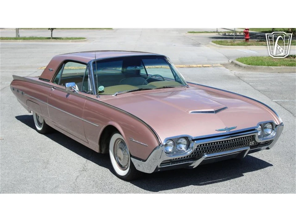1962 Ford Thunderbird 3rd Gen - Image 14 of 31