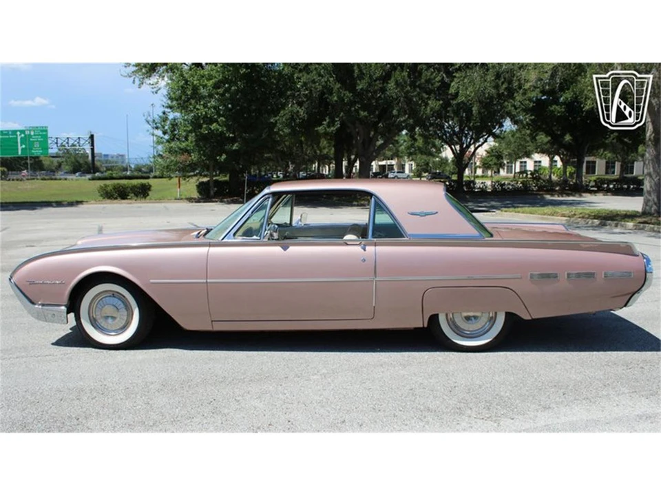 1962 Ford Thunderbird 3rd Gen - Image 19 of 31