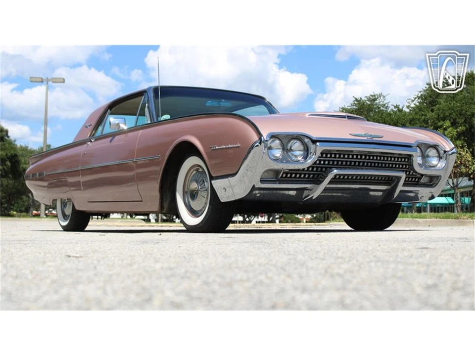 1962 Ford Thunderbird 3rd Gen - Image 12 of 31