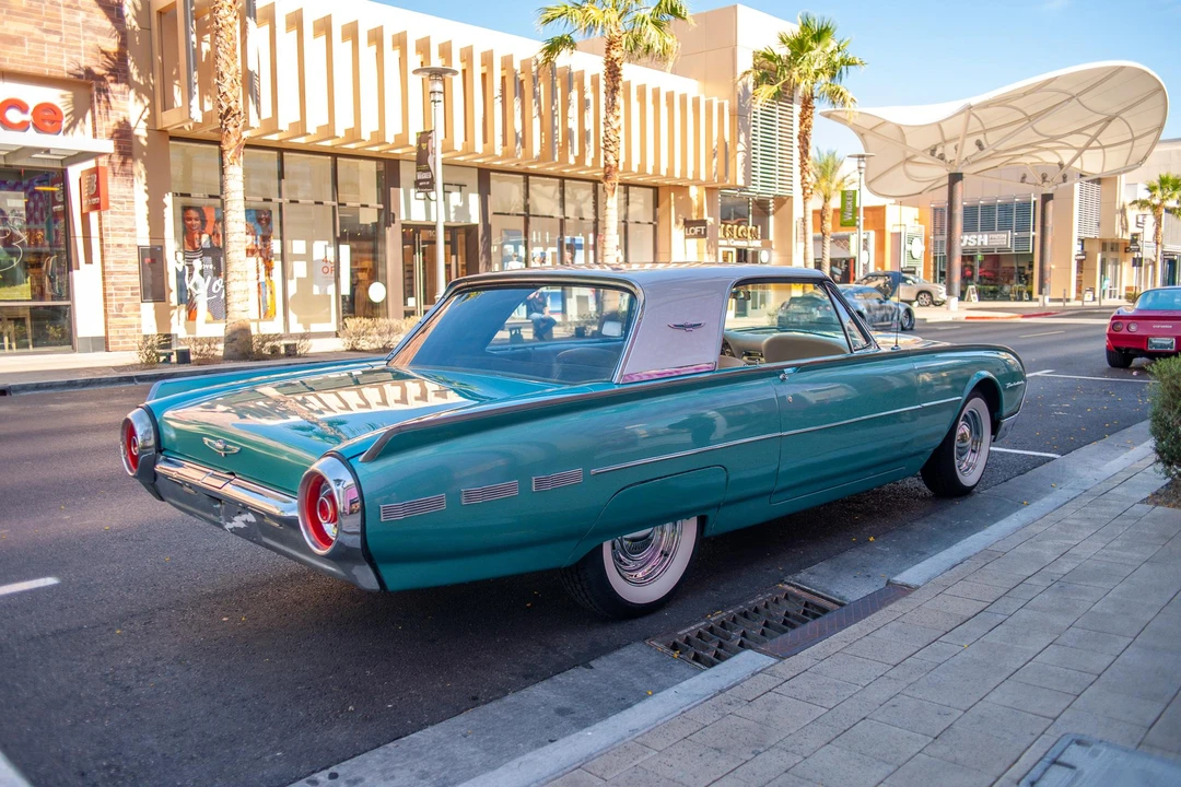 1962 Ford Thunderbird 3rd Gen - Image 5 of 31