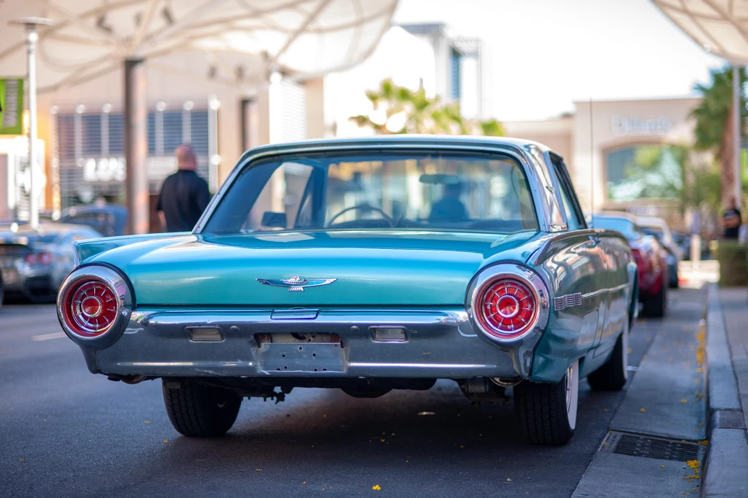 1962 Ford Thunderbird 3rd Gen - Image 6 of 31