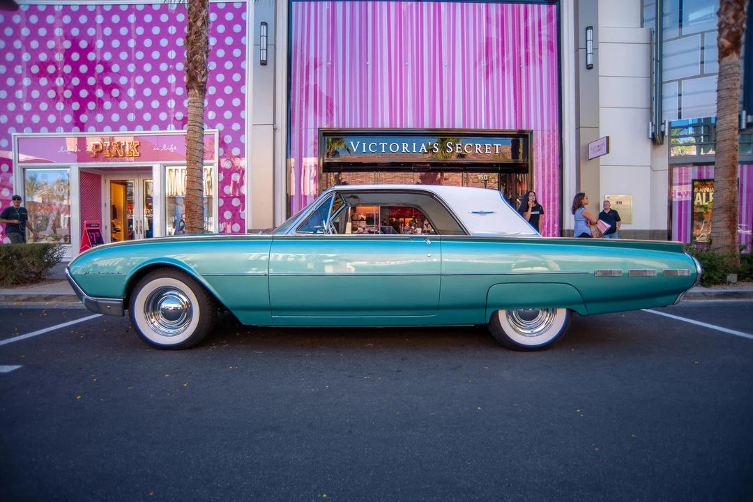 1962 Ford Thunderbird 3rd Gen - Image 16 of 31