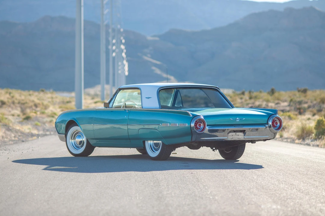 1962 Ford Thunderbird 3rd Gen - Image 11 of 31