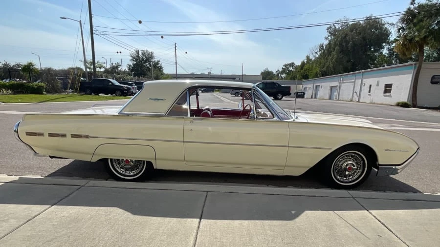 1962 Ford Thunderbird 3rd Gen - Image 3 of 9
