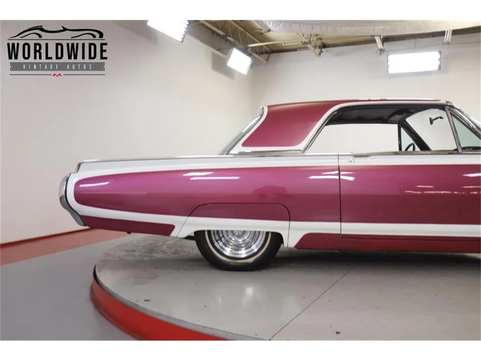1962 Ford Thunderbird 3rd Gen - Image 9 of 31