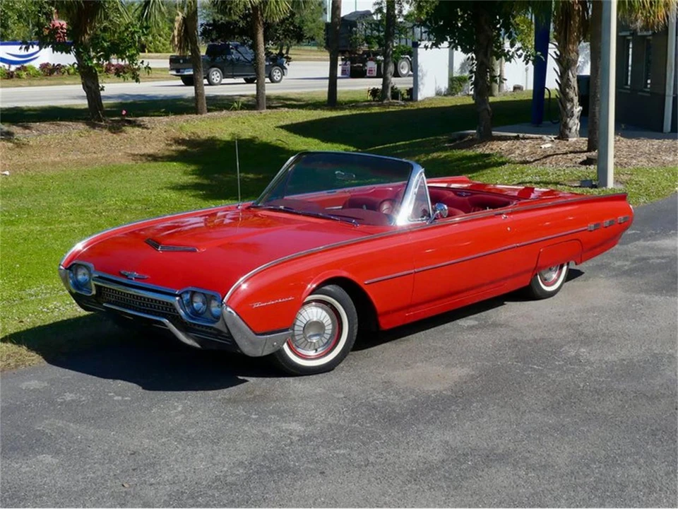 1962 Ford Thunderbird 3rd Gen - Image 11 of 31