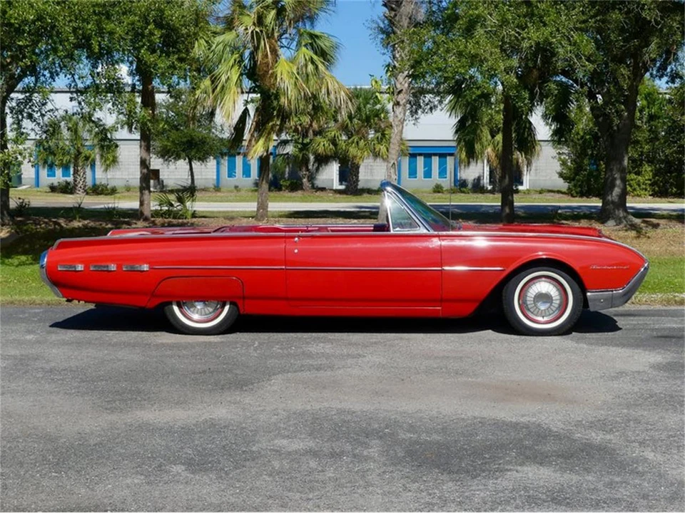 1962 Ford Thunderbird 3rd Gen - Image 5 of 31