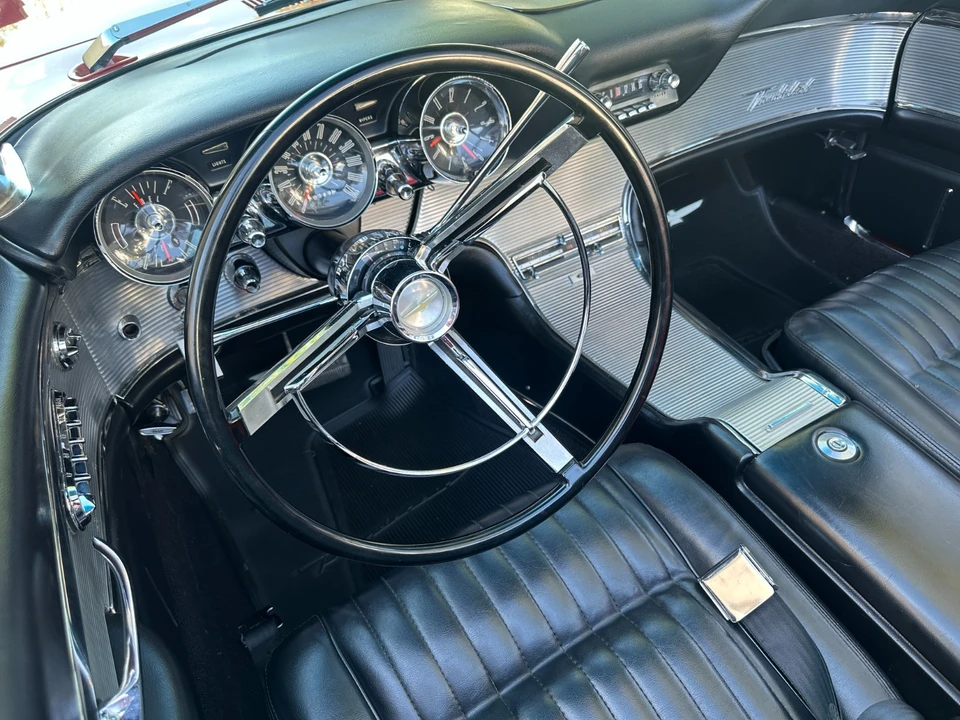 1962 Ford Thunderbird 3rd Gen - Image 15 of 21